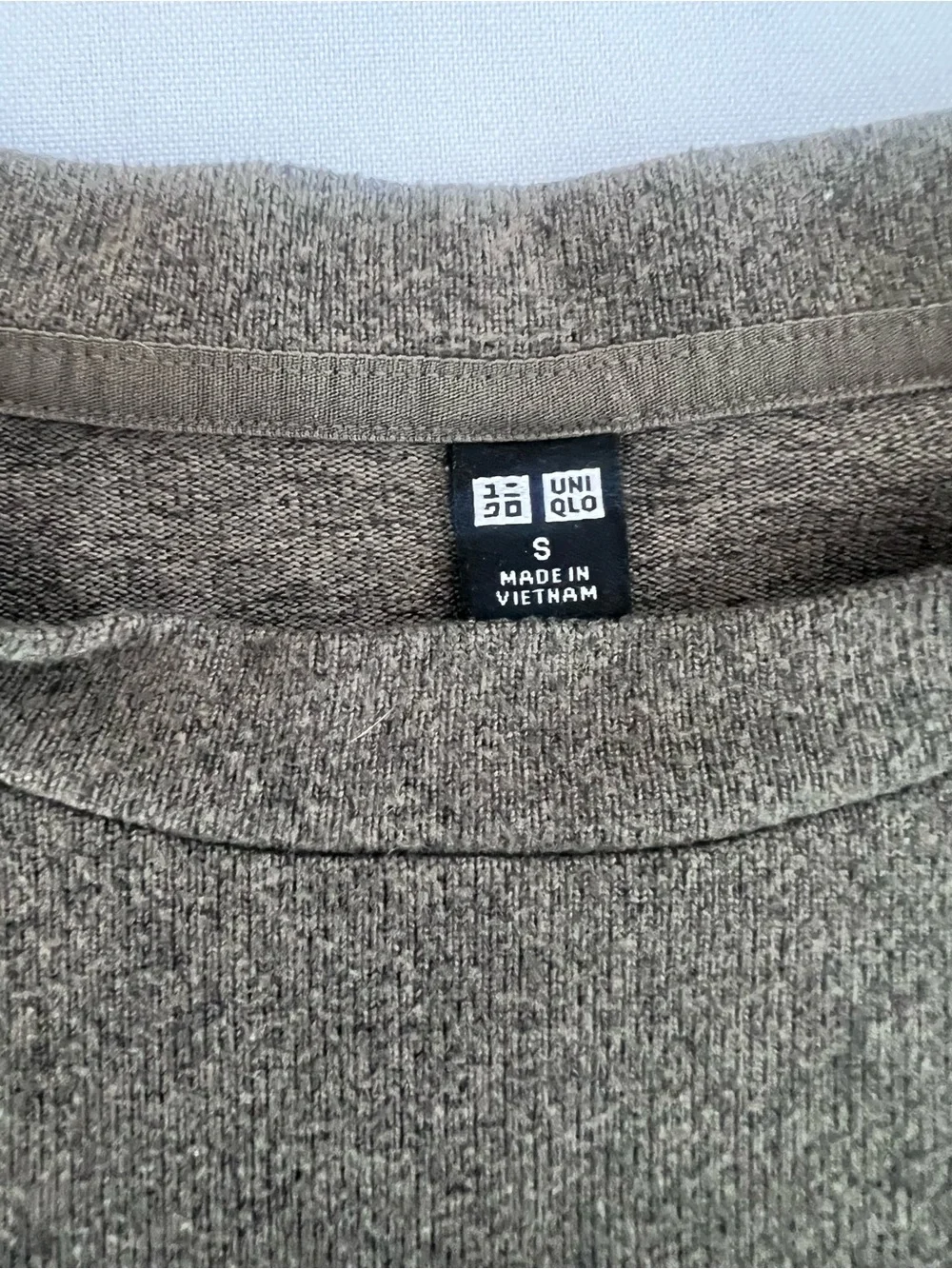 Uniqlo Women Olive Crewneck Sweater